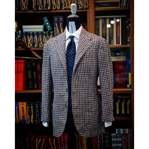 340115 by Dashing House